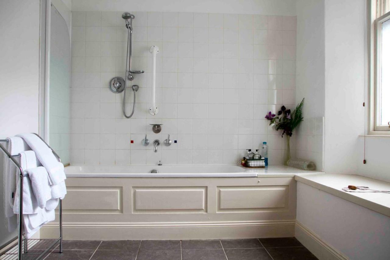 Airlie House Self Catering Villa สตราทไฮร์ ภายนอก รูปภาพ